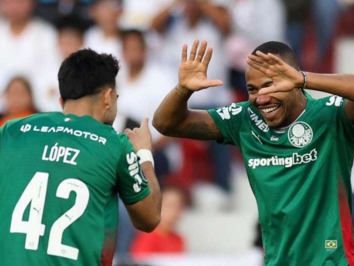 Carlos Miguel brilha, Palmeiras supera a LDU nos pênaltis e está na semi