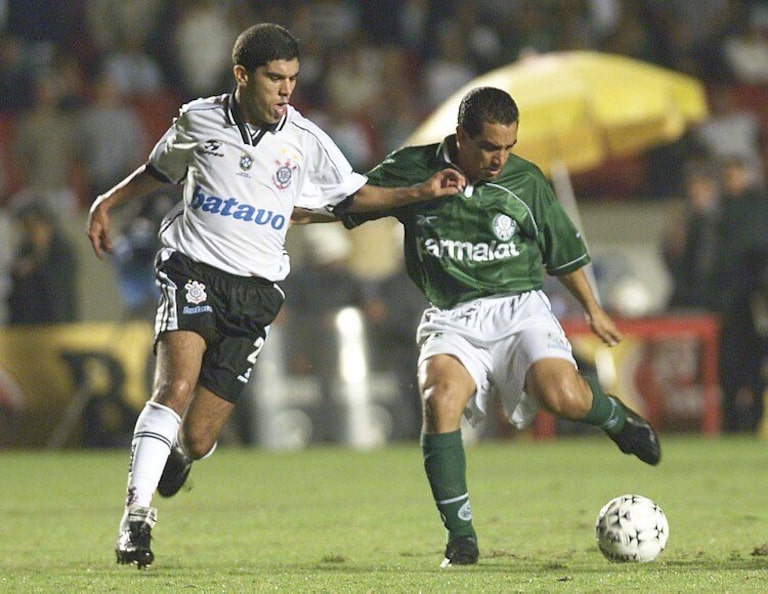 Da indústria às bets: como a economia mudou os patrocinadores do futebol brasileiro