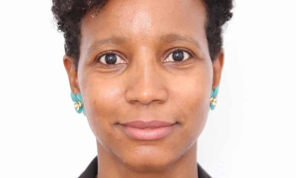 Quando votar deixa de parecer suficiente A crise de confiança nas democracias e o possível sinal de alerta de São Tomé e Príncipe