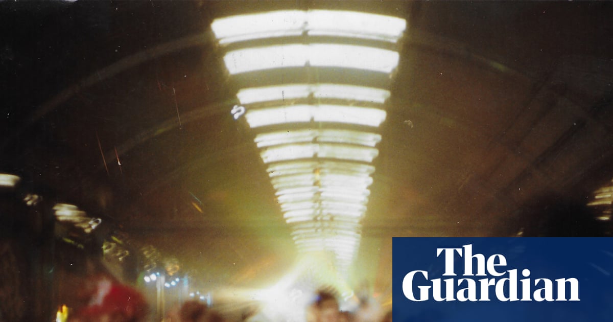 'Muito autoritário, muito brutal': três décadas após a repressão anti-rave do Reino Unido, por que a França está fazendo o mesmo?
