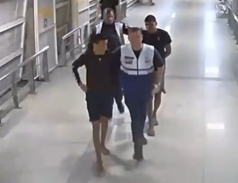 BRT Seguro apreende dois adolescentes após furto de celular na Barra da Tijuca, no Rio