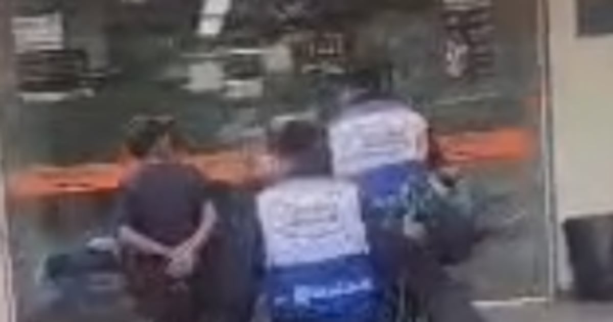 Homem é preso em flagrante durante furto em lanchonete desativada na Freguesia, no Rio