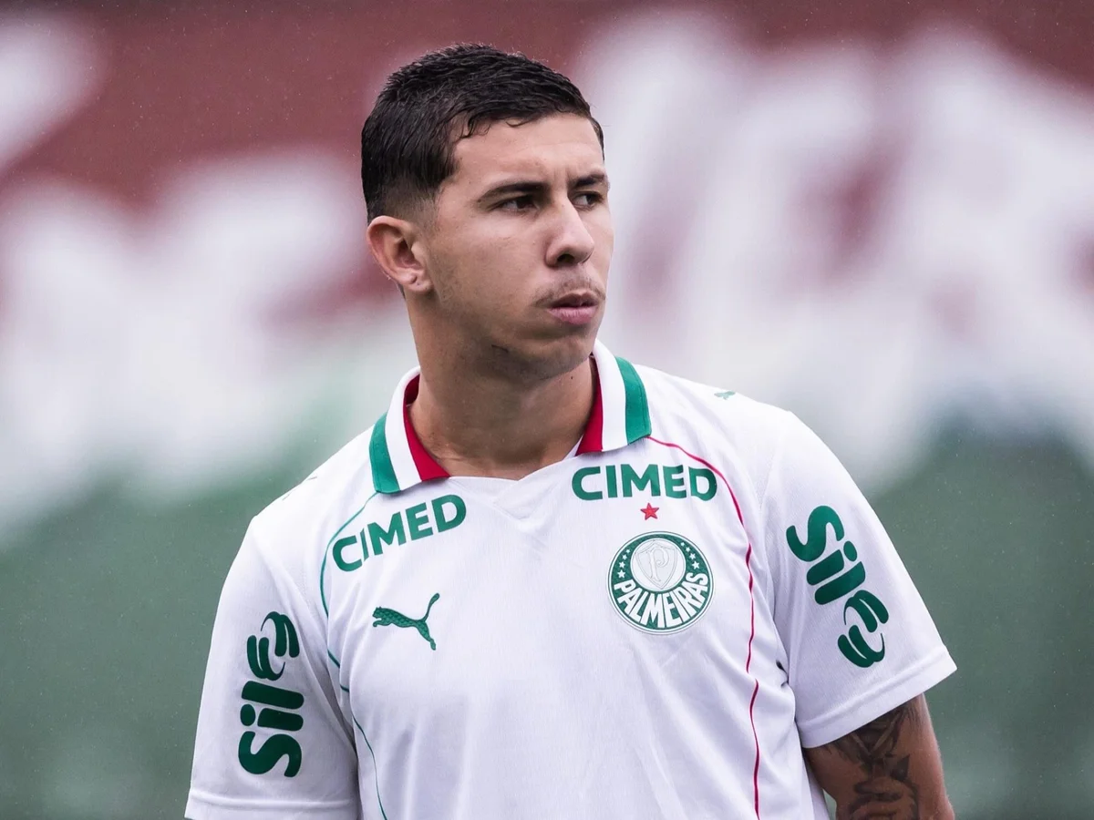 Palmeiras afasta Felipe Teresa após ser acusado de agressão pela ex-esposa