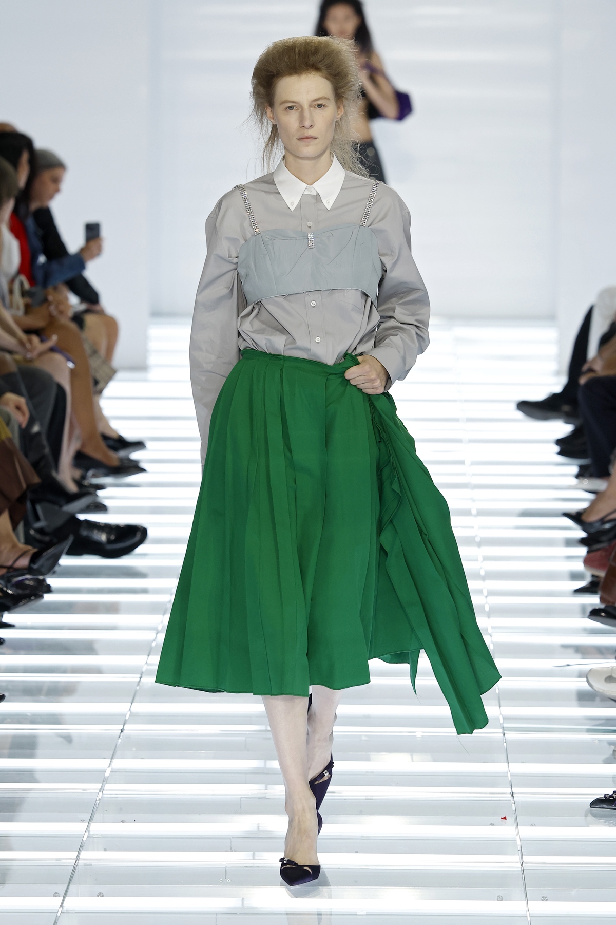Saias com cores e modelagens chamativas