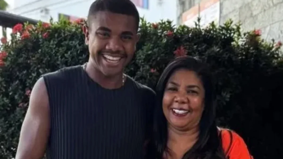 Mãe de Davi Brito diz que paga caro a médicos por ser mãe do campeão do BBB