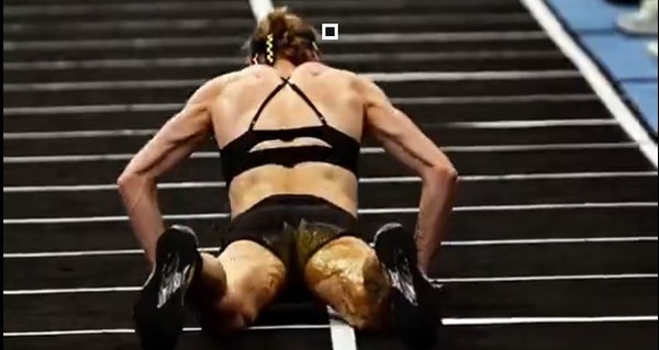 Atleta sofre problema intestinal, defeca durante corrida, vence e gera polêmica em redes sociais