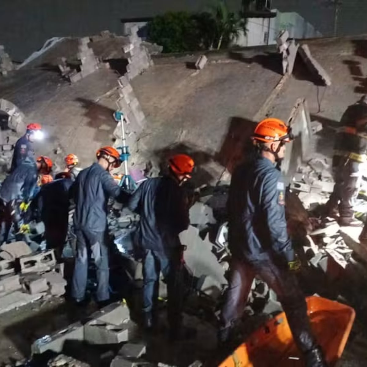 Cidade de SP amanhece com mais chuva; há registro de uma morte após desmoronamento