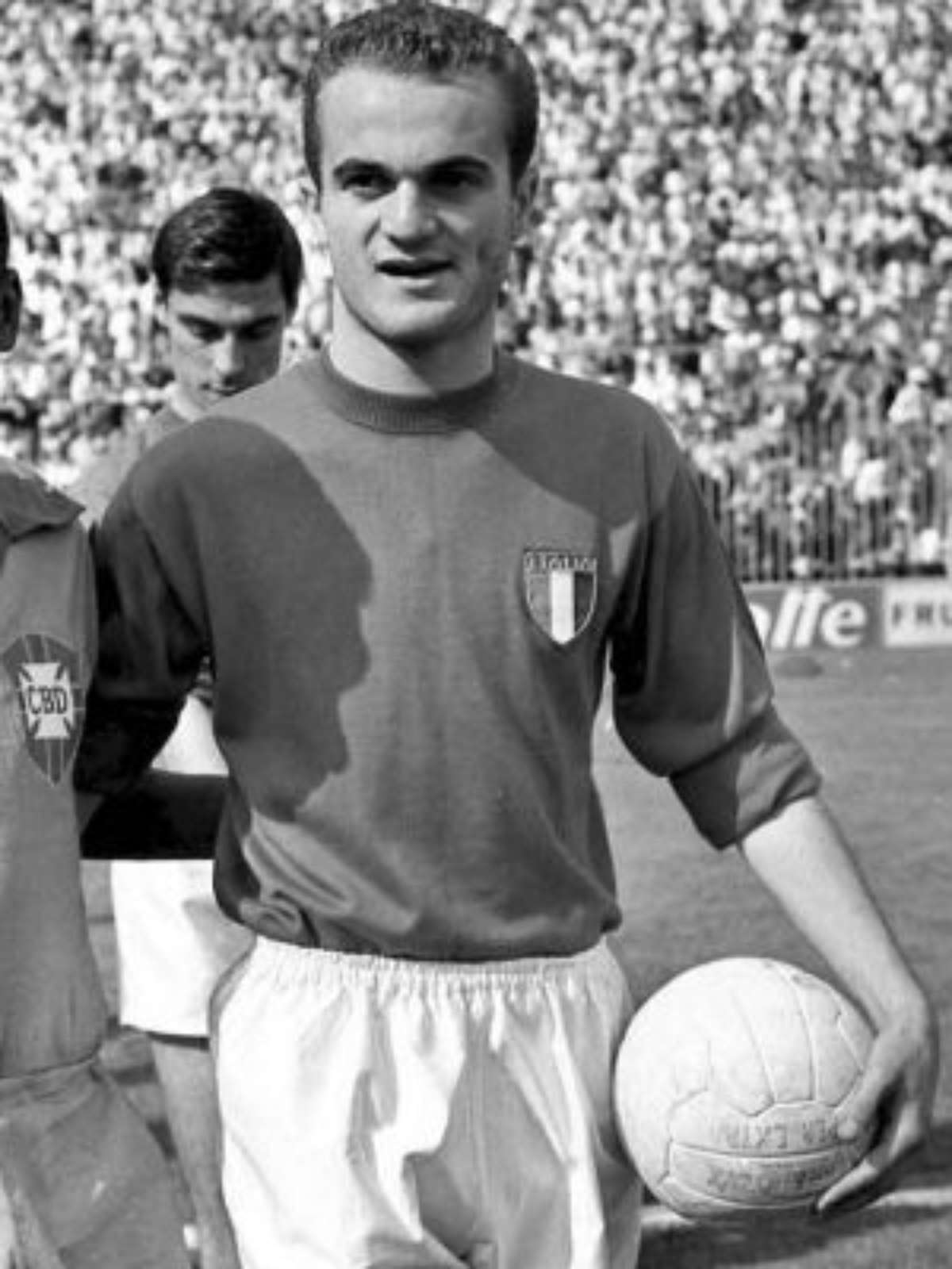 Morre Sandro Mazzola, ídolo da Inter de Milão, aos 83 anos