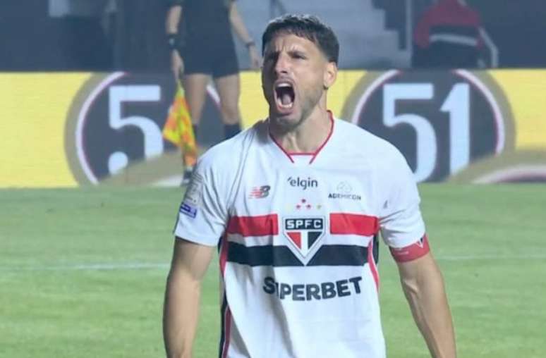 Calleri encerra jejum em vitória do São Paulo sobre o Internacional