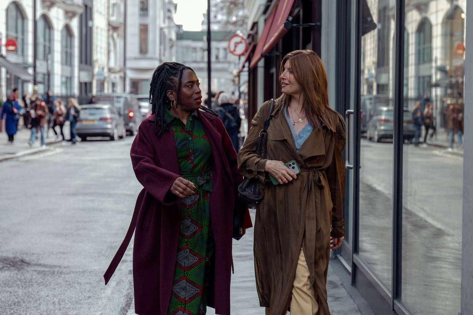 Sharlene Whyte e Sharon Horgan em Youth, nova s&eacute;rie da HBO