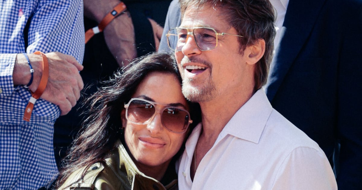 Brad Pitt brinca que 'perdeu' namorada durante casamento de Taylor Swift e Travis Kelce