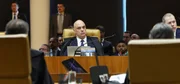 Em sessão caótica, STF não resolve crise e joga solução para futuro incerto