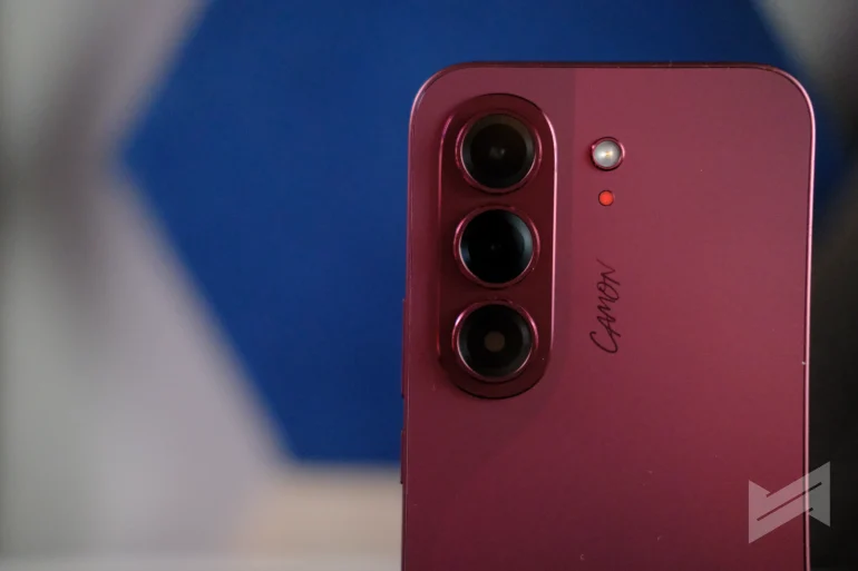 O TECNO CAMON Slim 5G chega às Filipinas em 1º de outubro com uma bateria de 6.000mAh em um corpo de 6,39mm
