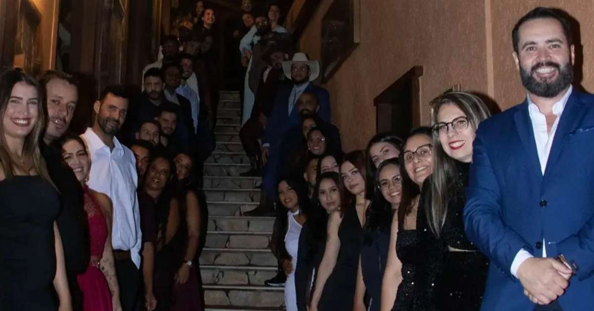Casamento coletivo reúne 24 trisais em cerimônia simbólica no RJ