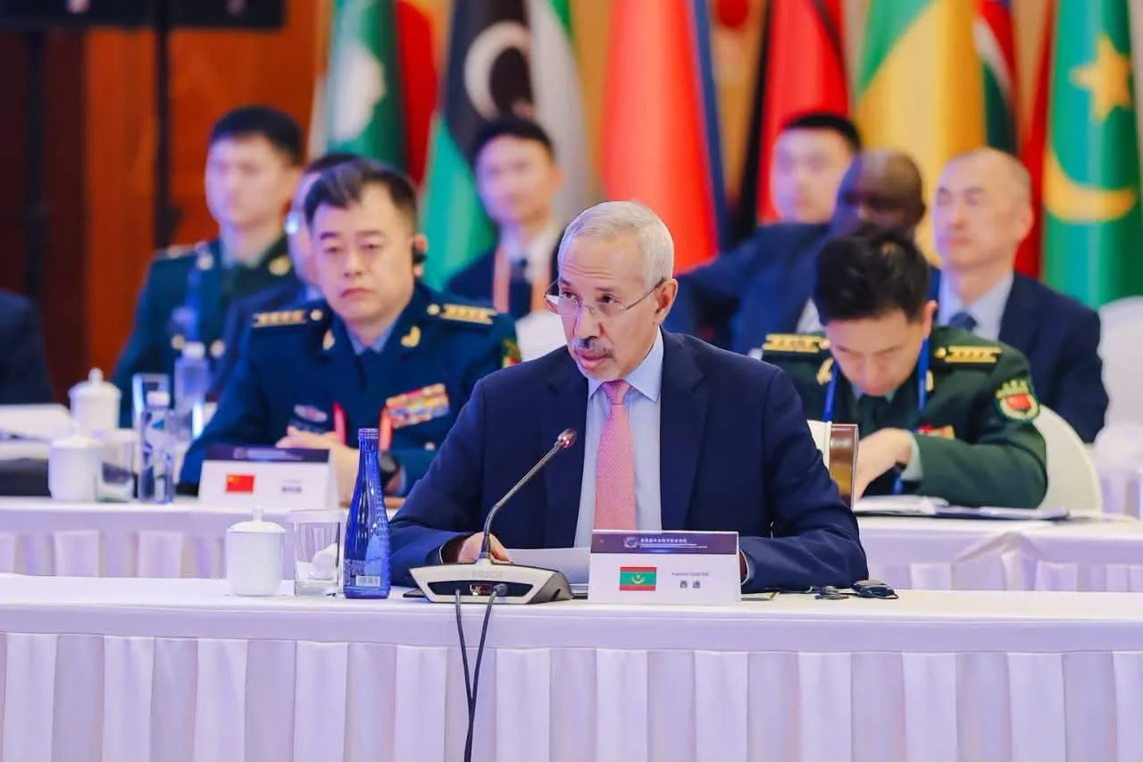 وزير الدفاع يعود إلى نواكشوط بعد المشاركة في منتدى بالصين