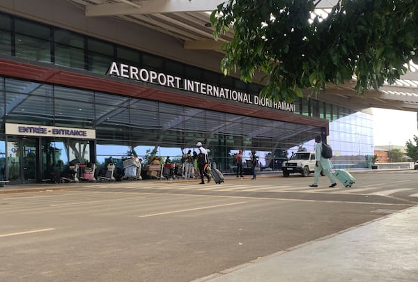 O Níger resolve dívida com operadora de aeroporto do Oriente Médio para evitar a penhora de uma mansão de US$ 35 milhões em Nova York
