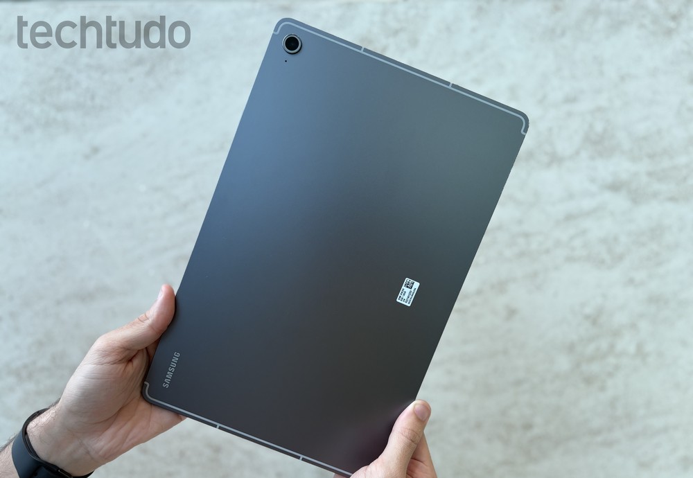 O Samsung Galaxy Tab S10 FE vem como um dos melhores custos-benefícios do mercado — Foto: Amanda Zola/TechTudo