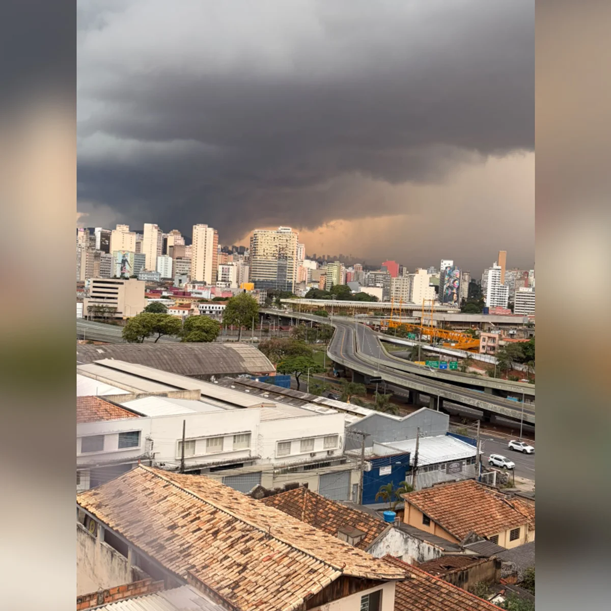 Após queda de granizo e alertas, BH tem previsão de chuva forte nesta 2ª
