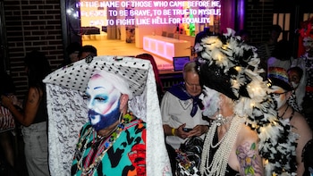 Clubes queer y latinos de Los Ángeles perdieron hasta 80% de sus ventas tras ser suspendidos de Instagram y Facebook