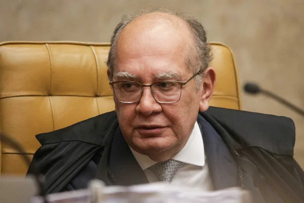 Gilmar diverge de Cármen e Fux em julgamento da Lei da Ficha Limpa