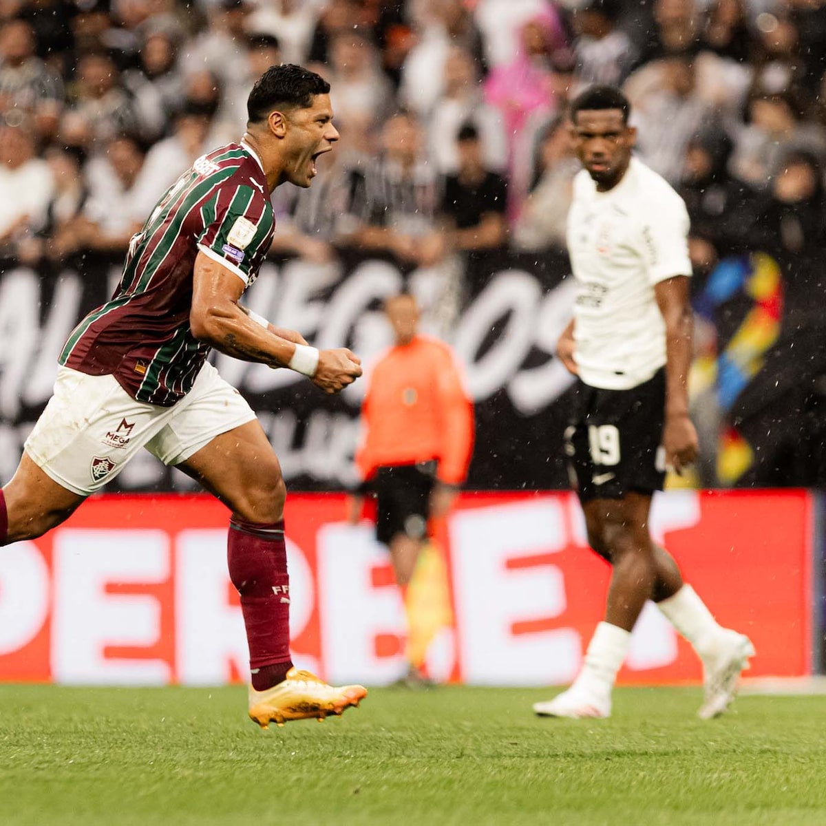 Corinthians faz jogo melancólico, perde do Fluminense e mostra que é candidato ao rebaixamento