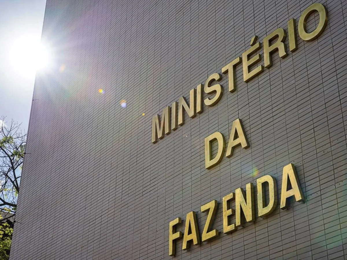 Governo projeta inflação em 4,9% ao final de 2026