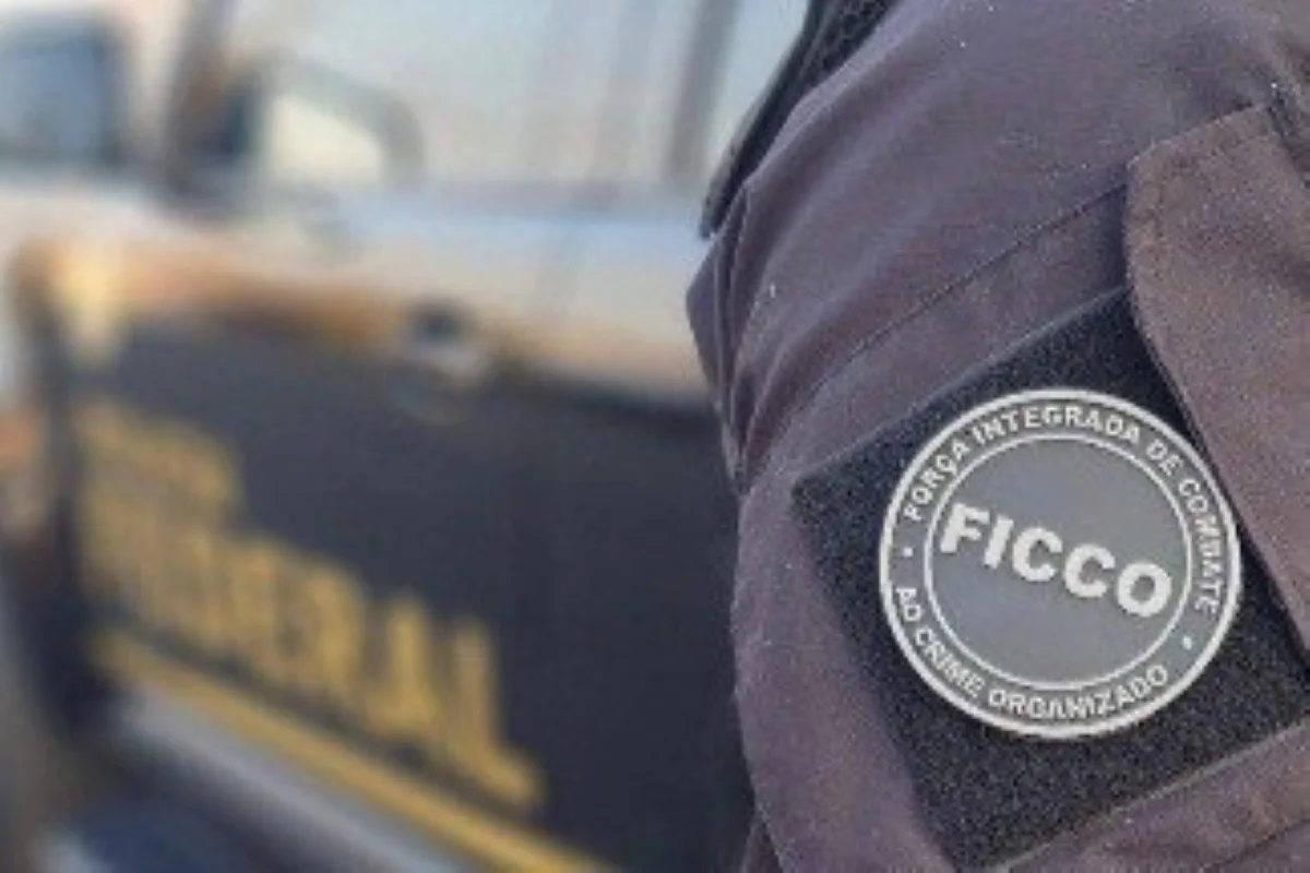 Imagem colorida de policial da Ficco de farda. Metrópoles