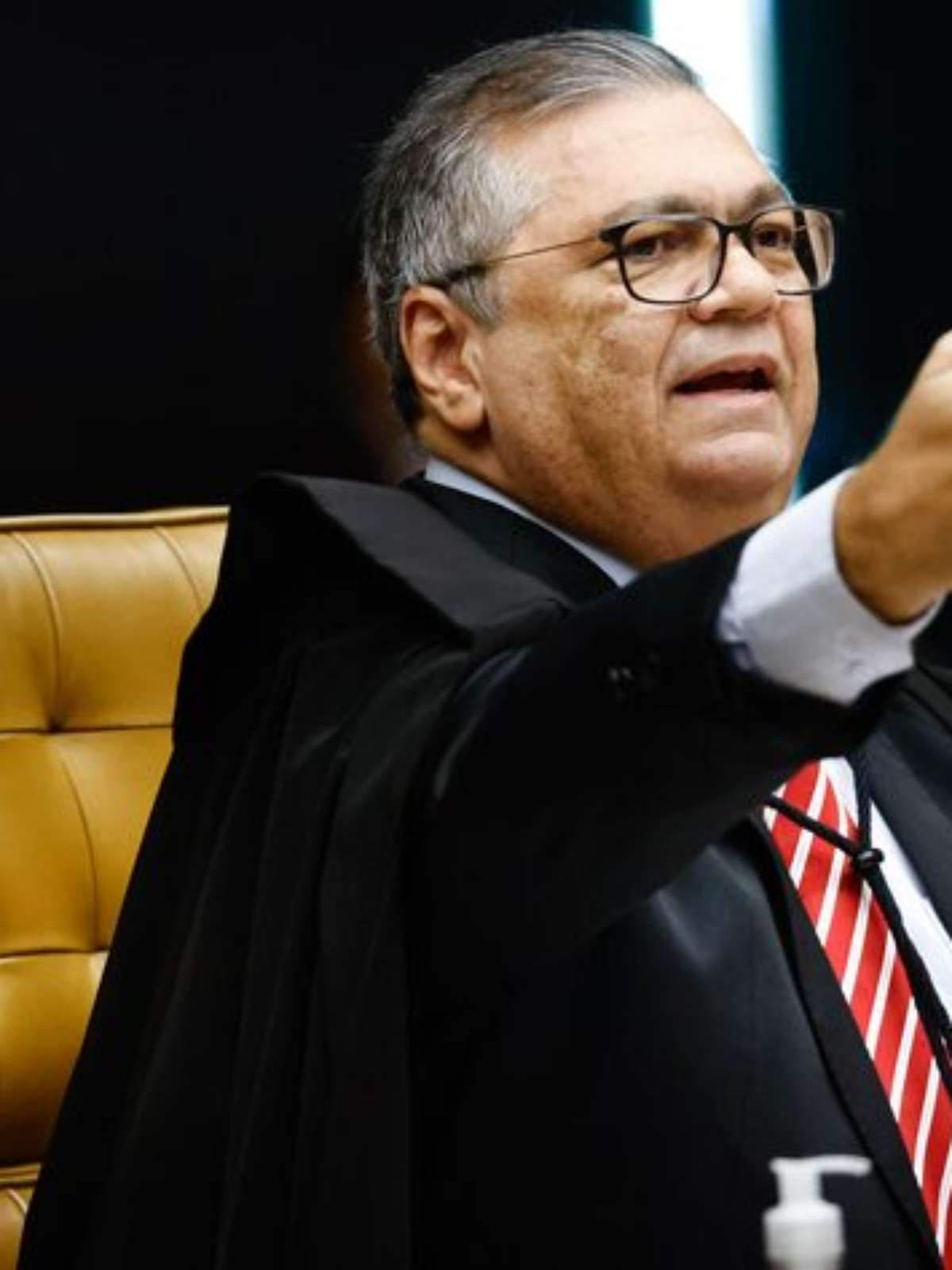 Dino retira sigilo de material da polícia de SP sobre investigação de produtora de Dark Horse