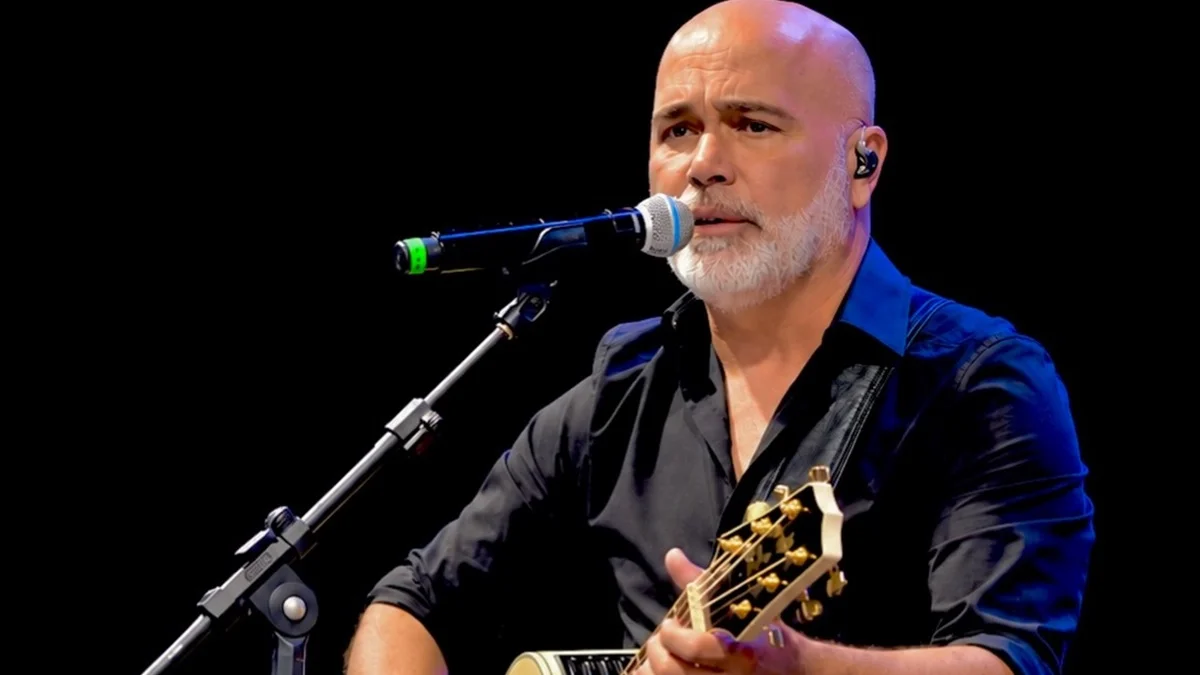 Ex-dupla de Rick, Giovani lamenta morte do cantor em queda de helicóptero
