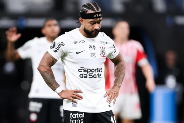 Corinthians ultrapassa Vasco e aumenta risco de rebaixamento no Brasileirão