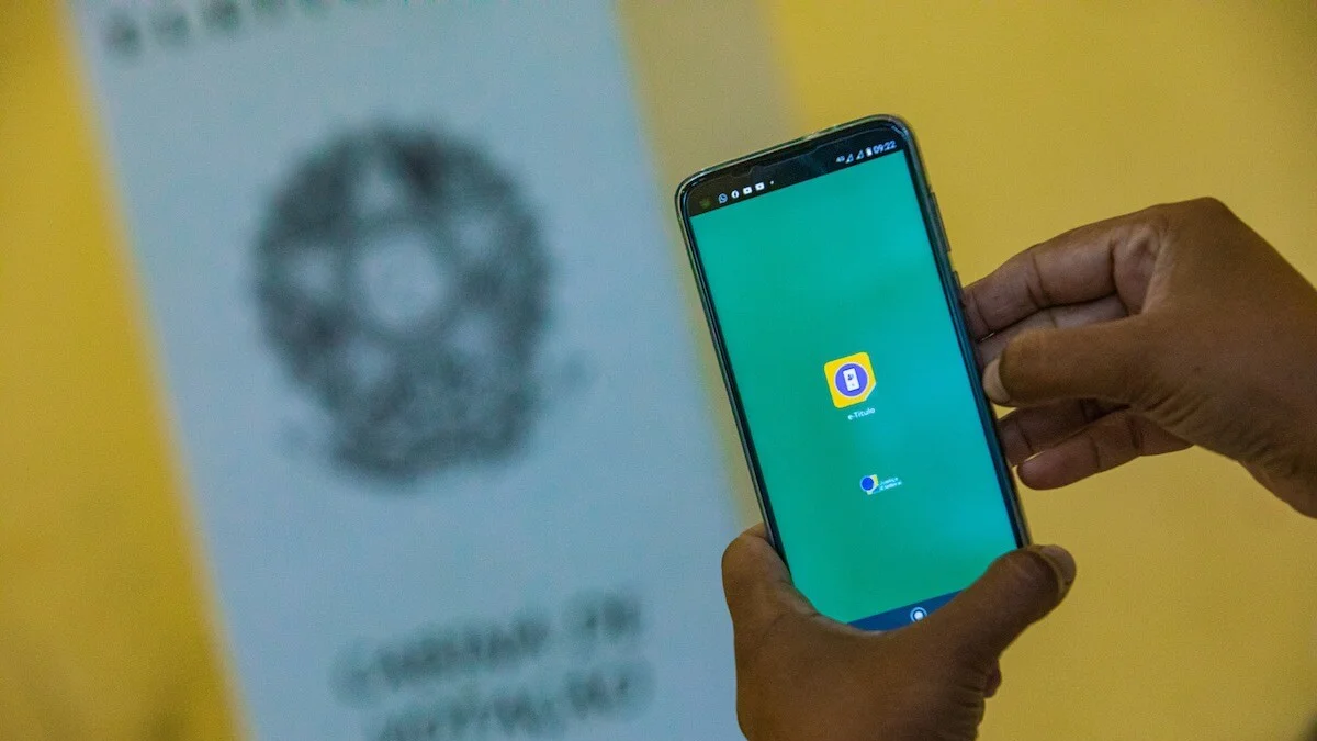 Eleitor tem até sábado antes das eleições para baixar e acessar e-Título