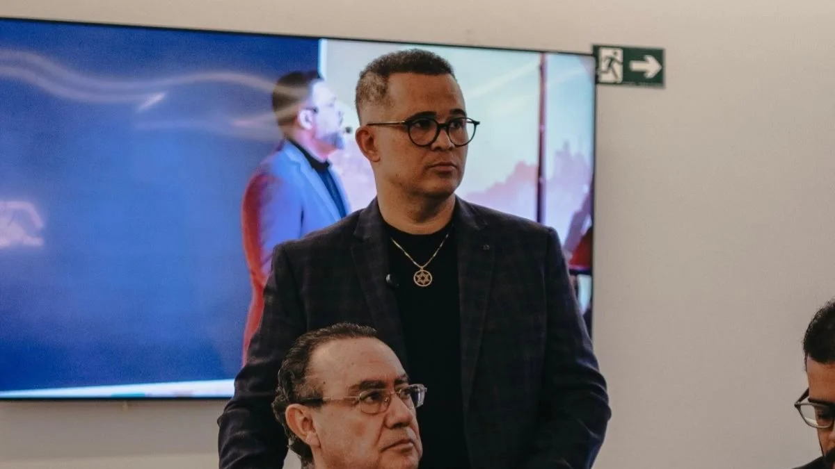 Cury lamenta sumiço de conselheiro de campanha em helicóptero com Rick