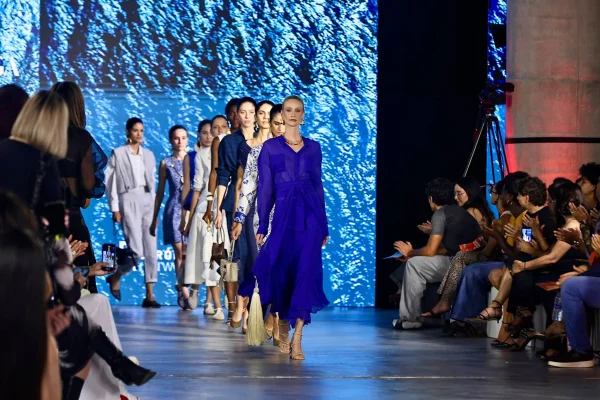 Metrópoles Catwalk: Letícia Gonzaga, Biruta e Tela Ambulante agitam 1° dia