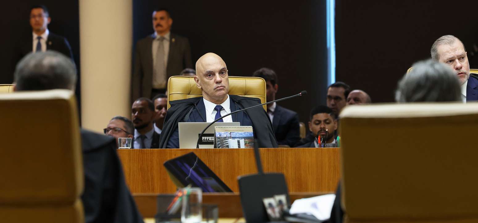 Moraes ouviu atentamente leitura de processo
