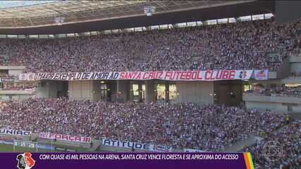 Com quase 45 mil pessoas na Arena, Santa Cruz vence Floresta e se aproxima do acesso