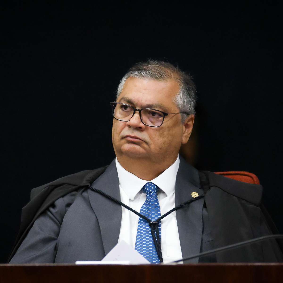 Dino pede a Fachin investigação sobre ligação entre Master e instituto fundado por André Mendonça