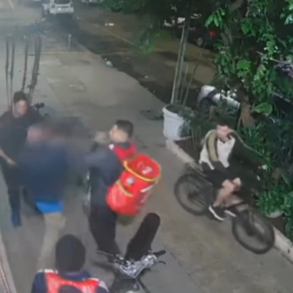 MPRJ denuncia 13 envolvidos na morte de ciclista espancado em Copacabana