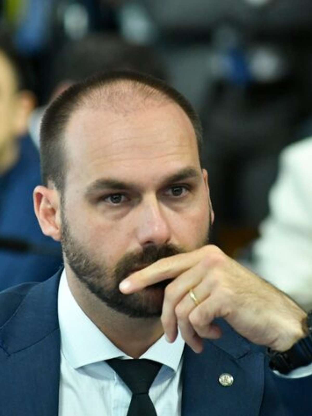 Eduardo Bolsonaro orientou como gerir dinheiro de ‘Dark Horse’ nos EUA, aponta PF