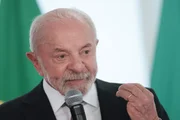 Imagem da matéria: Lula diz que igreja evangélica trata mulheres com "igualdade de condições"
