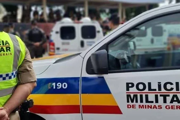 Catador de recicláveis encontra feto dentro de marmita térmica em MG