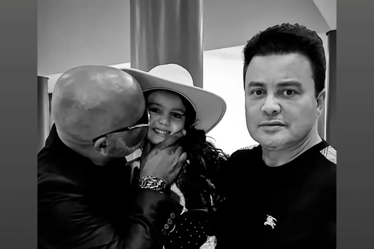 Renner compartilha homenagem de artista mirim após morte de Rick