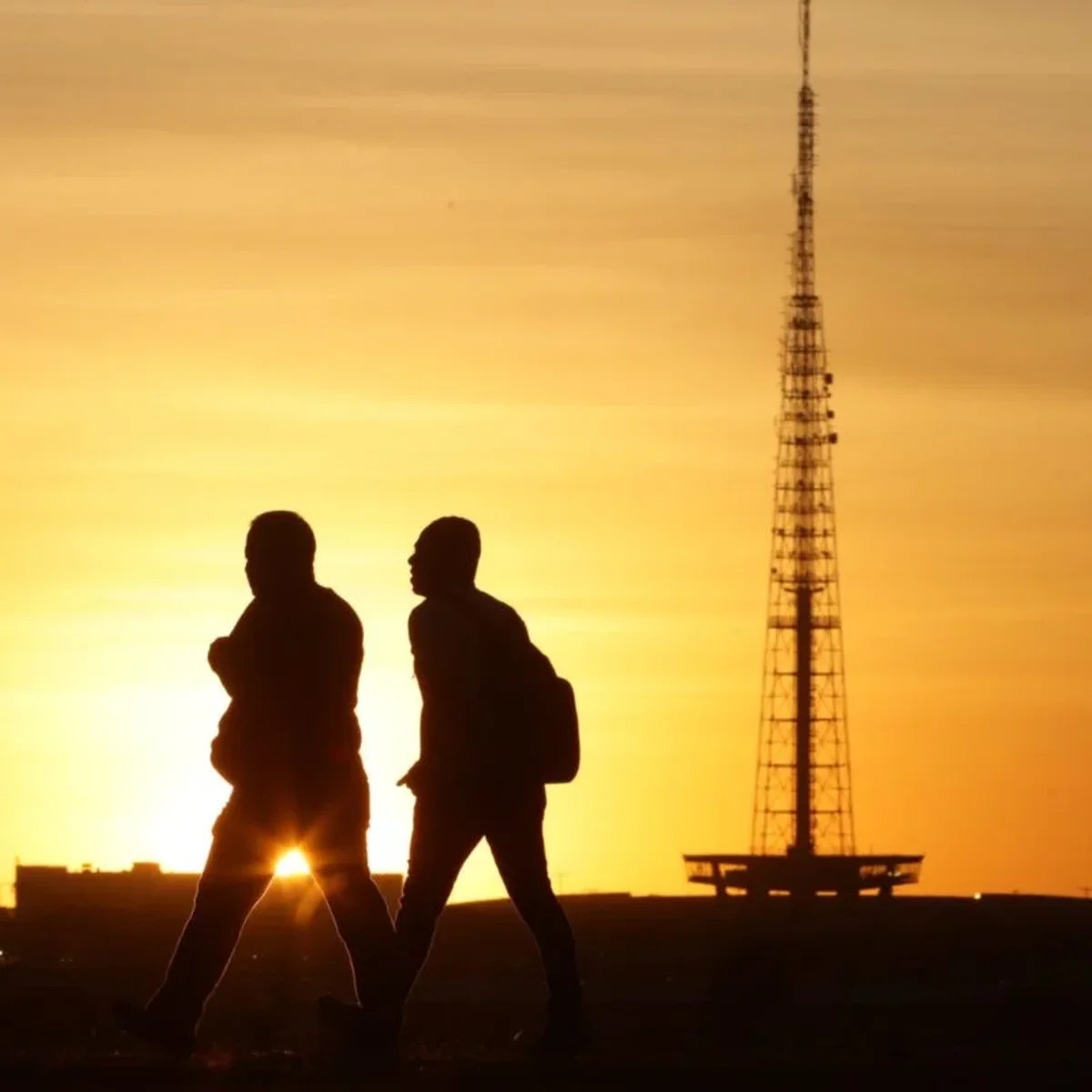 DF tem alerta de baixa umidade neste domingo e temperatura chega a 33°C