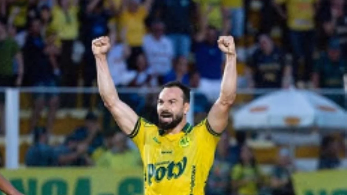 Muralha tem falhas bizarras, mas Mirassol empata com Vitória no Brasileirão