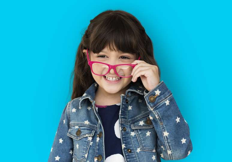 Por que a miopia infantil está aumentando no mundo? Hábitos modernos podem ser a resposta