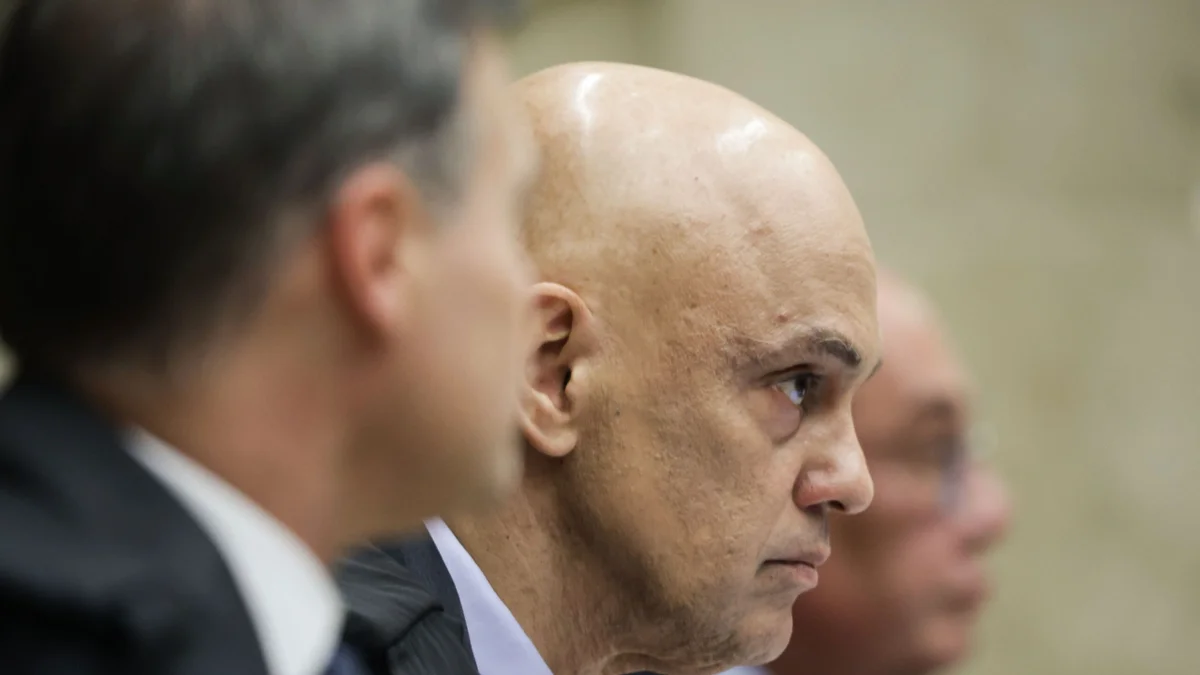 Moraes diz que “órgão estrangeiro” pode ter auxiliado em relatório da PF