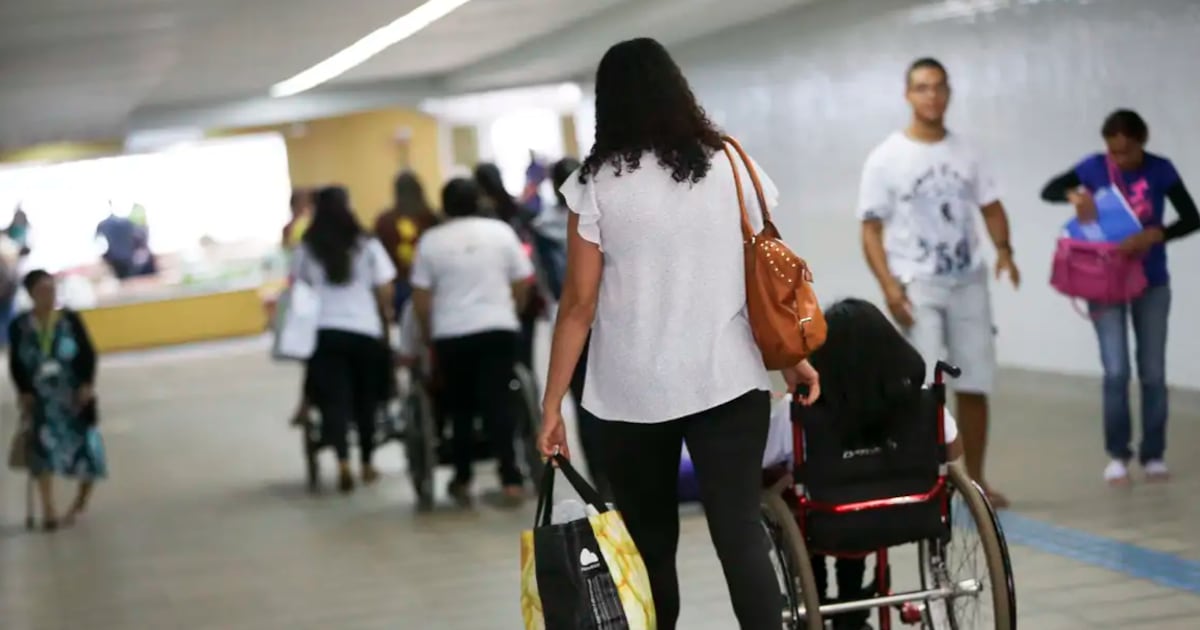 Um terço das pessoas com deficiência no Brasil vive com menos de R$ 42 por dia, diz IBGE