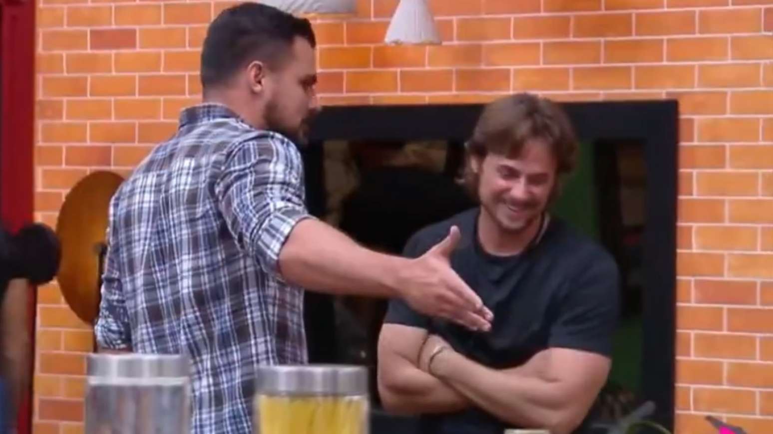 Ren&ecirc; e Daniel em A Fazenda 18 (Reprodu&ccedil;&atilde;o/Record)