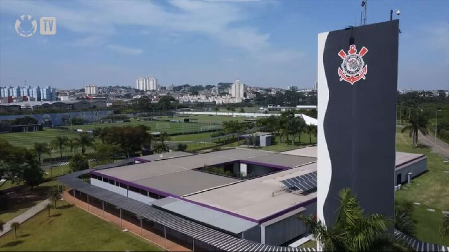 Gavi&otilde;es da Fiel cobra elenco do Corinthians no CT Joaquim Grava em meio &agrave; m&aacute; fase da equipe