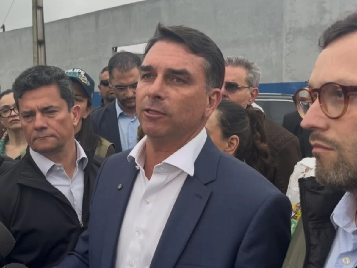 BTG/Nexus: com 50%, Flávio Bolsonaro é mais rejeitado que Lula, que tem 48%