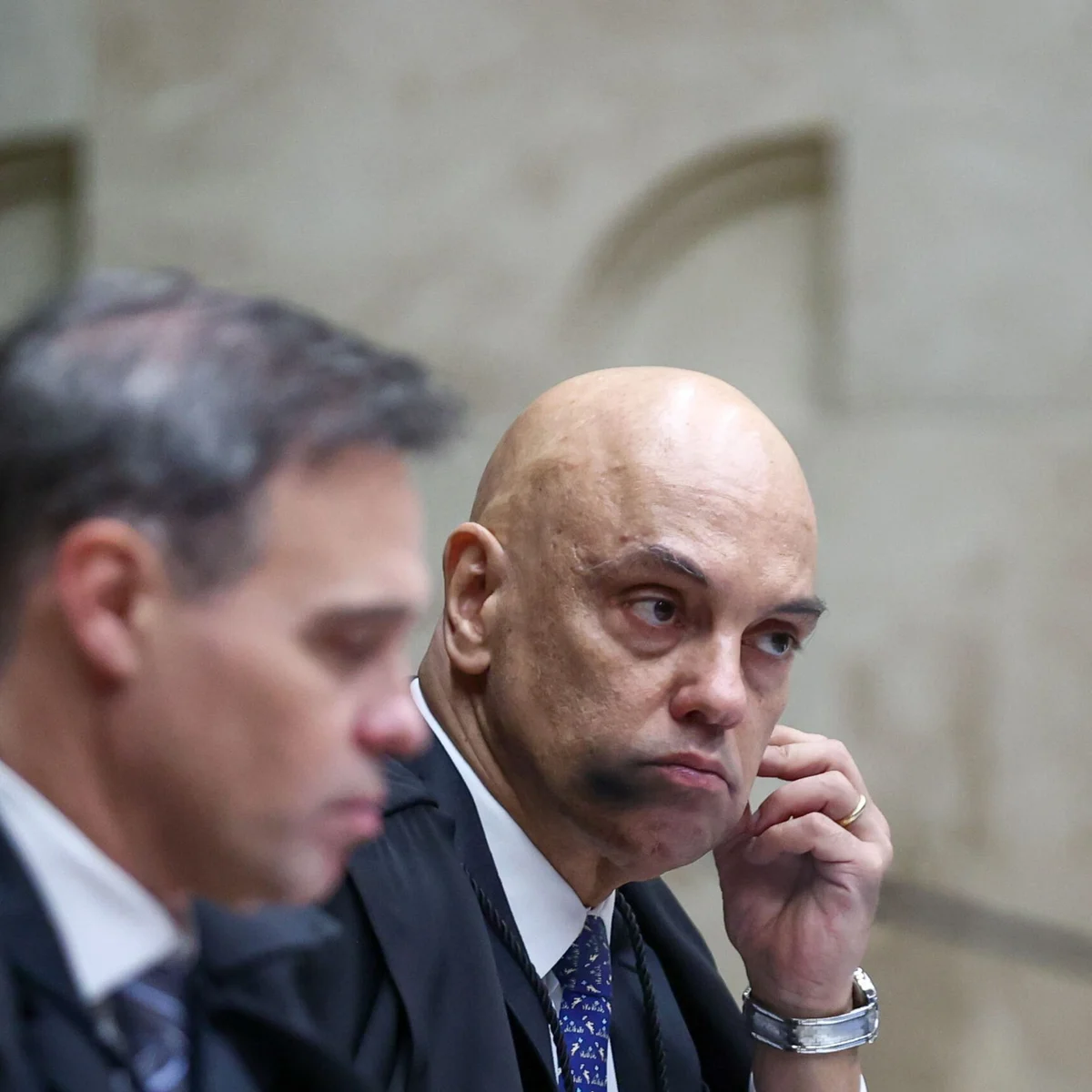 Moraes vê "finalidade político-eleitoral" em pedido de Mendonça contra ele